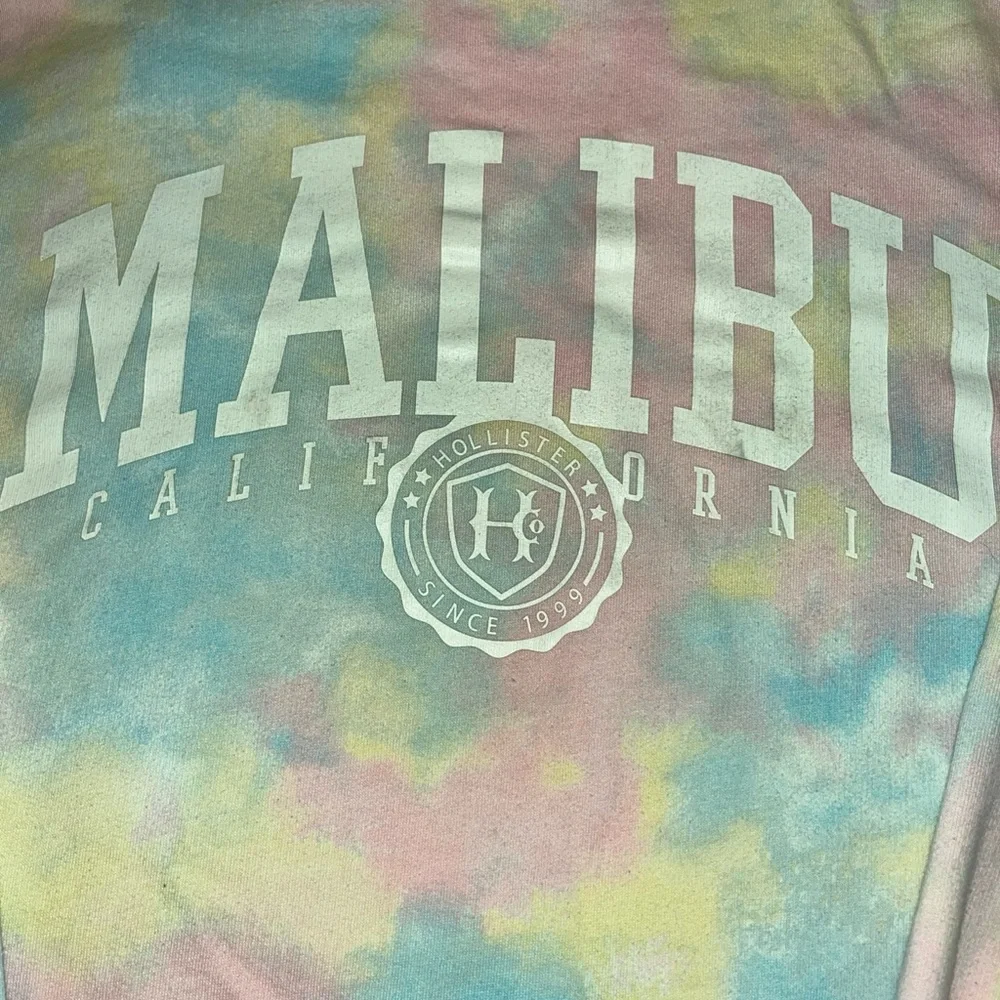 Hollister Malibu California Pastel Tie-Dye Sweatshirt - Picture 2 of 5